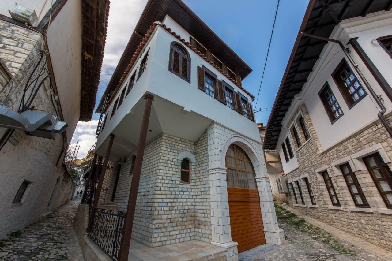 Heraklis Hotel Берат Екстериор снимка